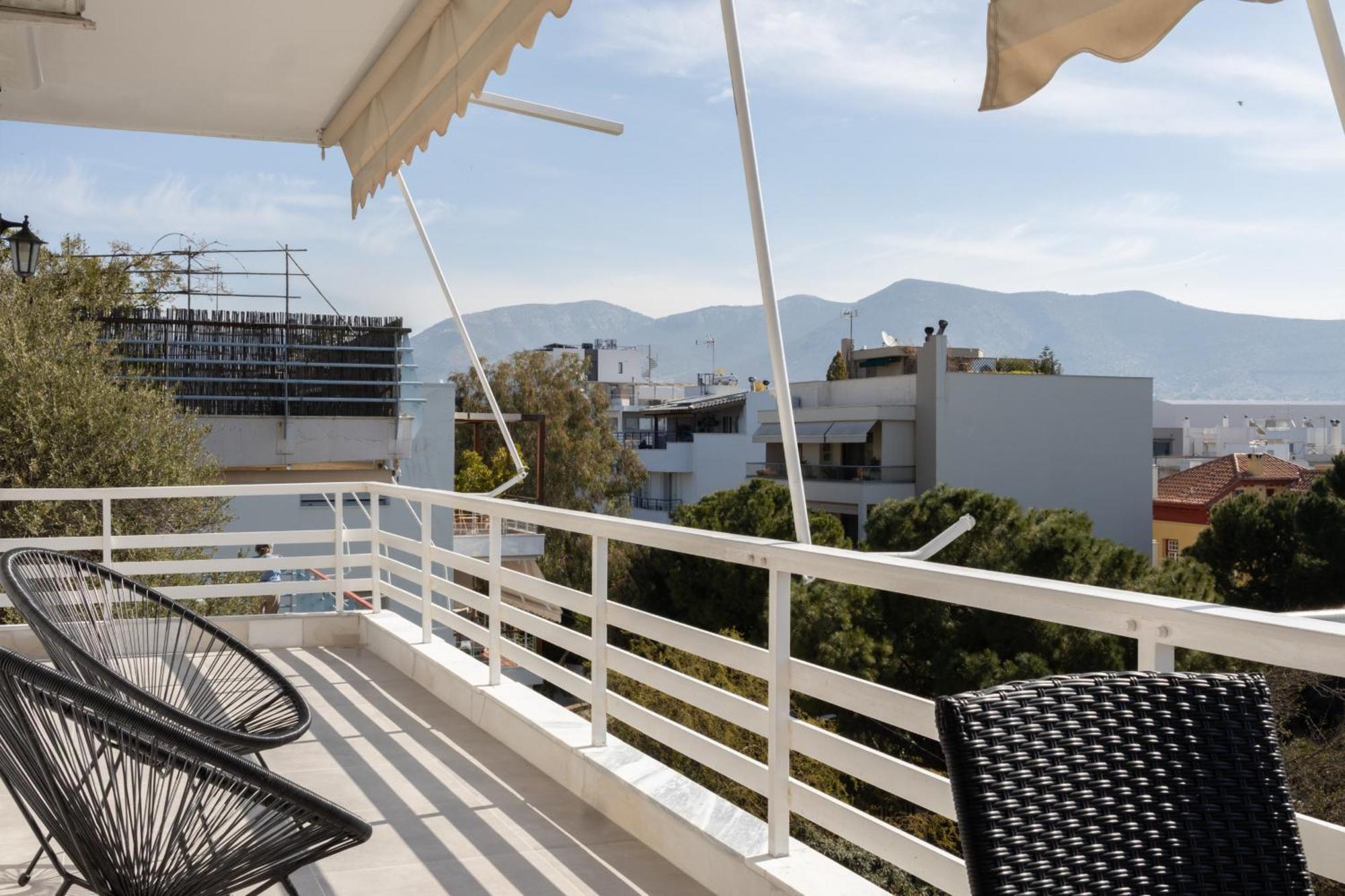 Luxurious 3-Bedroom Seaside Retreat Fully Renovated In 2025 Atene Esterno foto