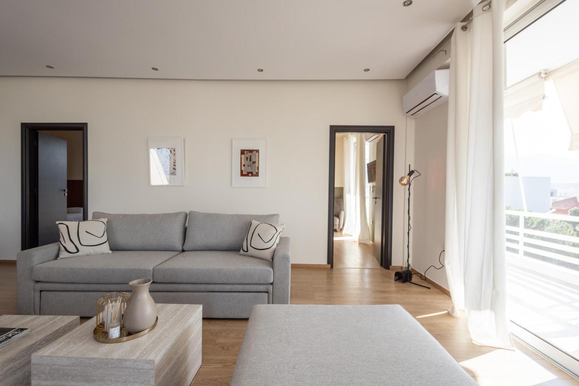 Luxurious 3-Bedroom Seaside Retreat Fully Renovated In 2025 Atene Esterno foto