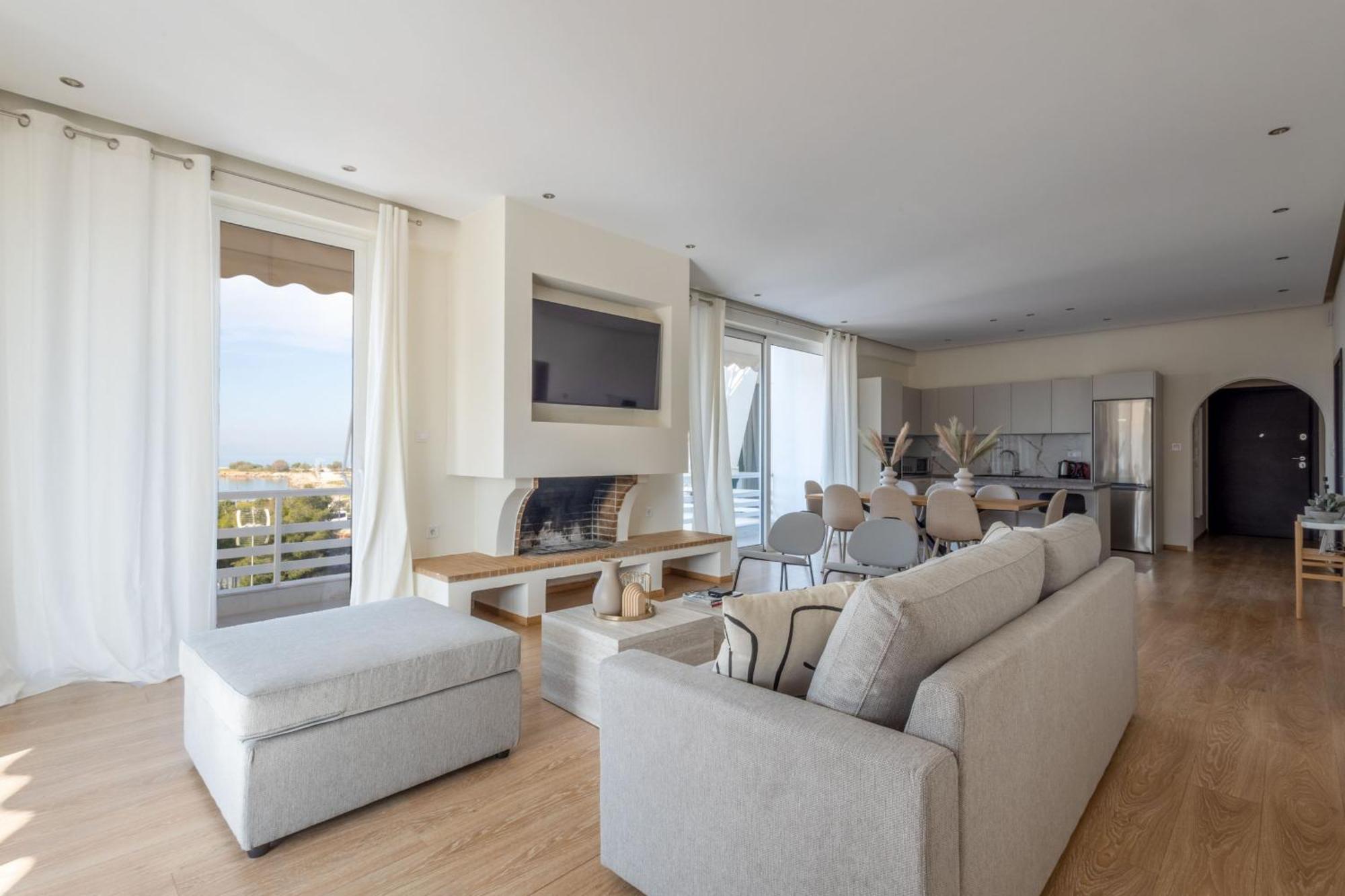 Luxurious 3-Bedroom Seaside Retreat Fully Renovated In 2025 Atene Esterno foto